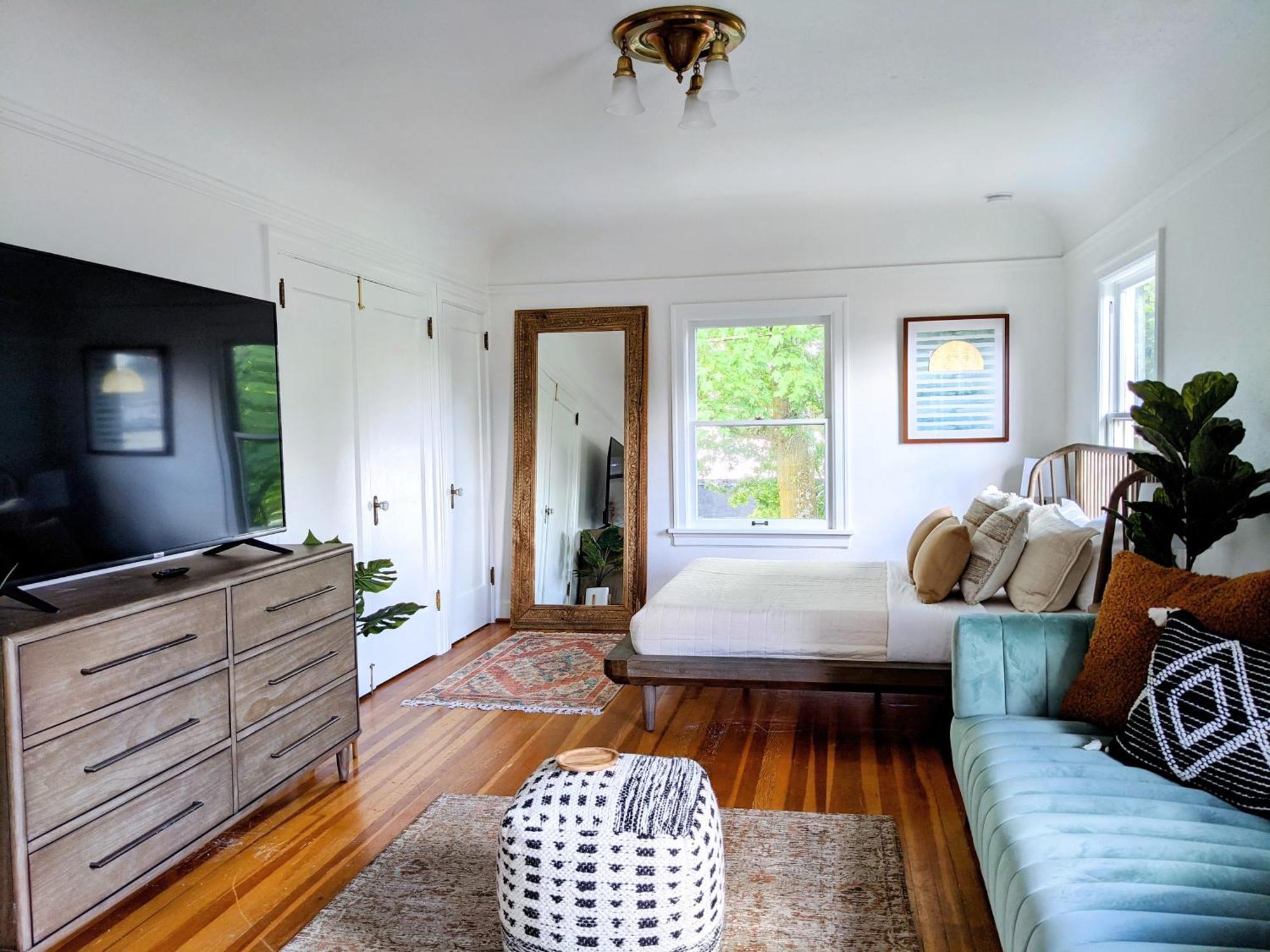 Apartment Collection - Boho Oasis In Ladd's Addition With 2 Beds
