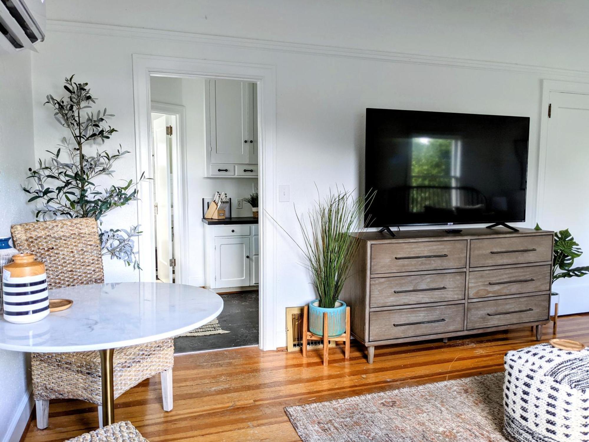 Collection - Boho Oasis In Ladd's Addition With 2 Beds Apartment