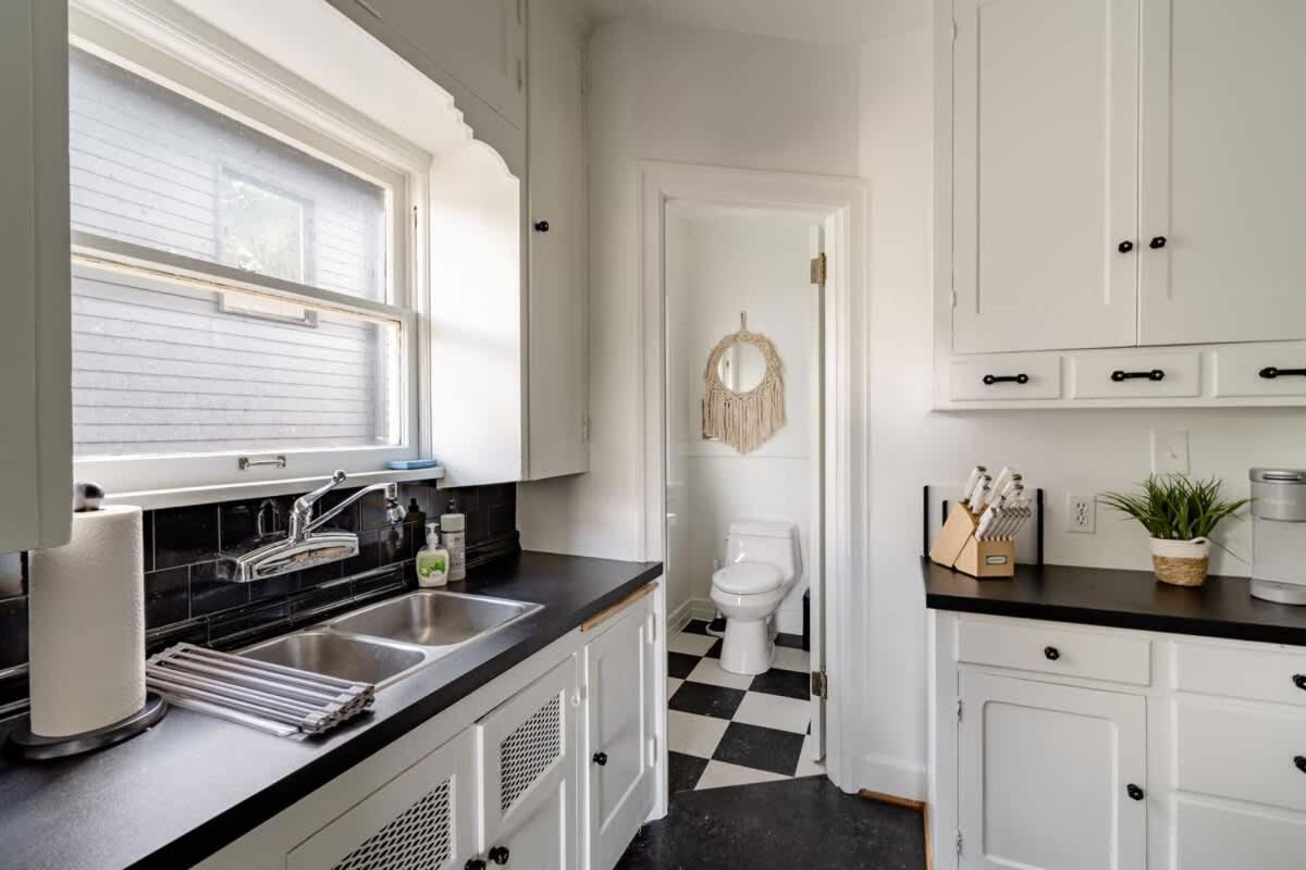 Collection - Boho Oasis In Ladd's Addition With 2 Beds Apartment *